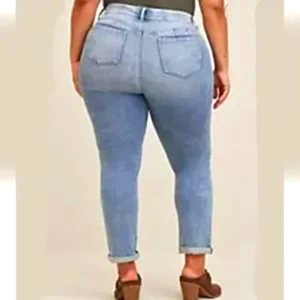 ❤️NWT VINTAGE TORRID JEANS - BOMBSHELL STRAIGHT STRETCH HIGH RISE DISTRESSED - Picture 2 of 12